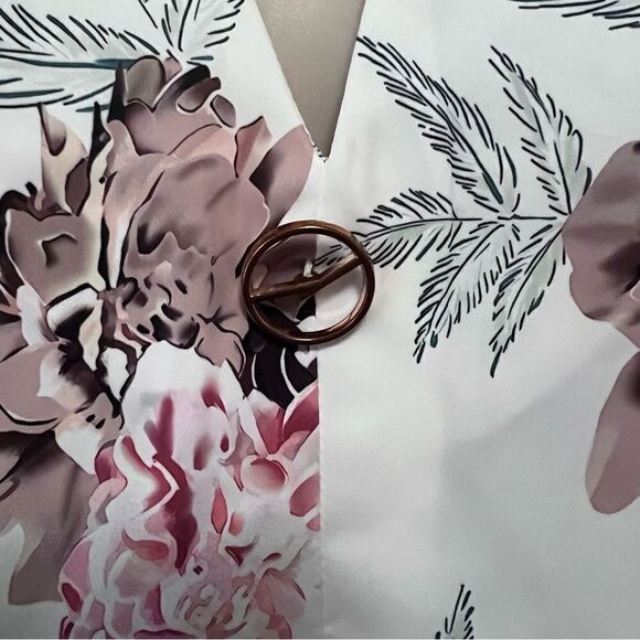 Floral Loose Fitting Blouse w/Sheer Sleeves Size XL - Picture 3 of 9